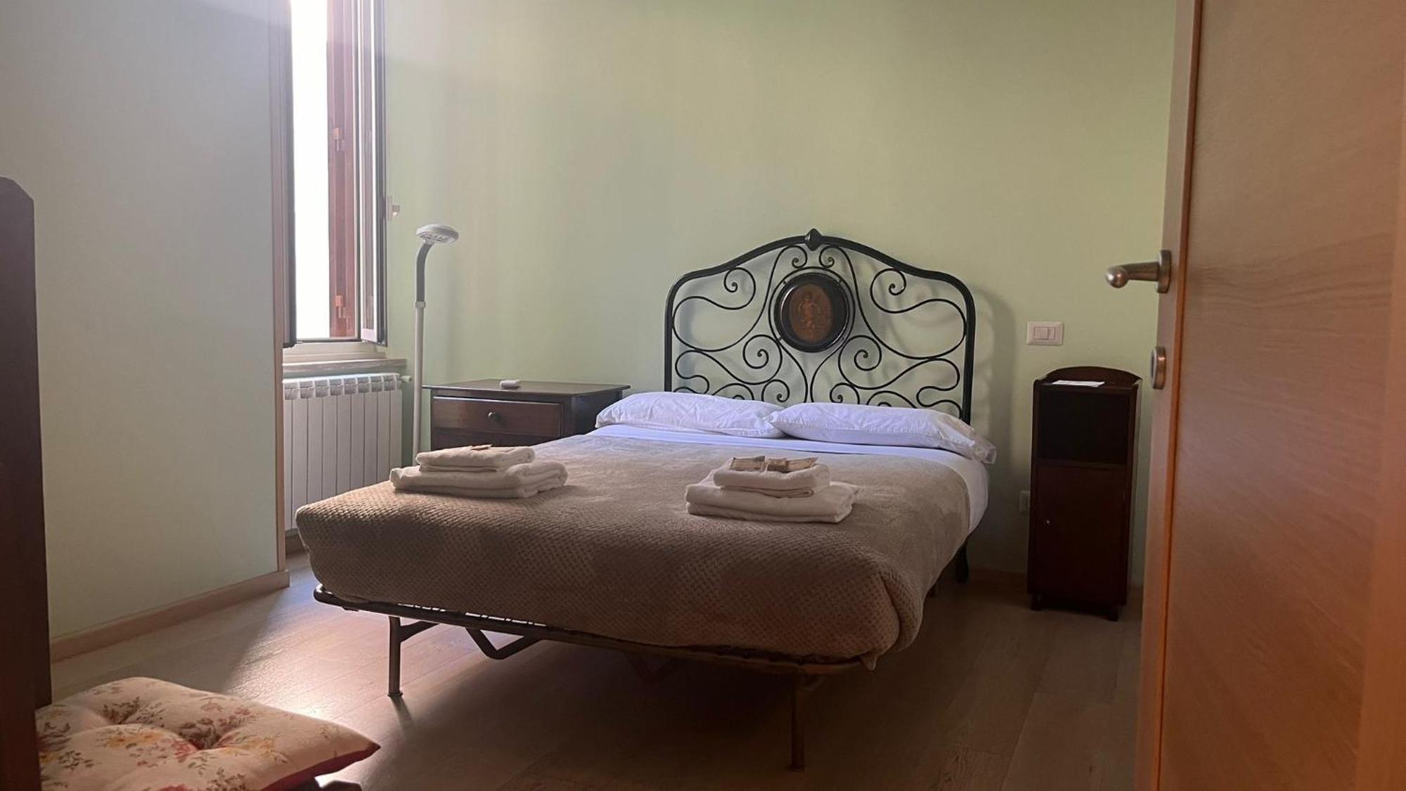 Dng House - Vatican 80 Square Рим Екстер'єр фото